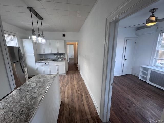 Interior, Kitchen, Pendant Lights, Wood Texture Flooring