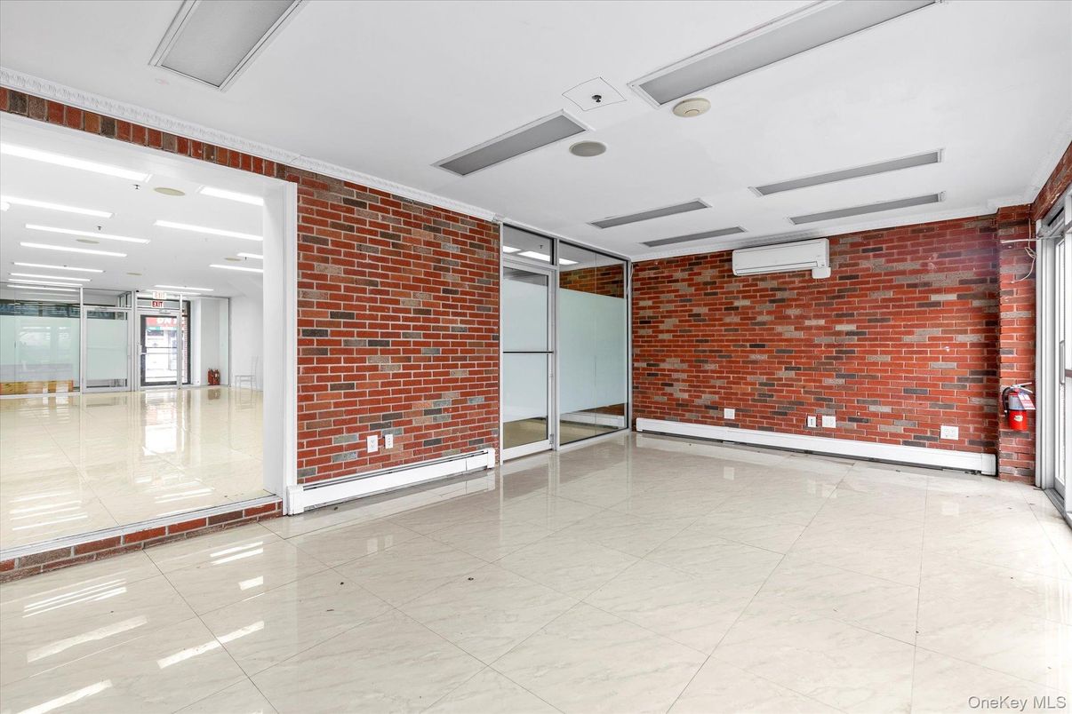 Empty room, Interior, Recessed Lighting, Stone Walls