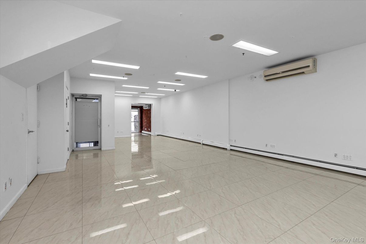 Empty room, Interior, Marble, Recessed Lighting