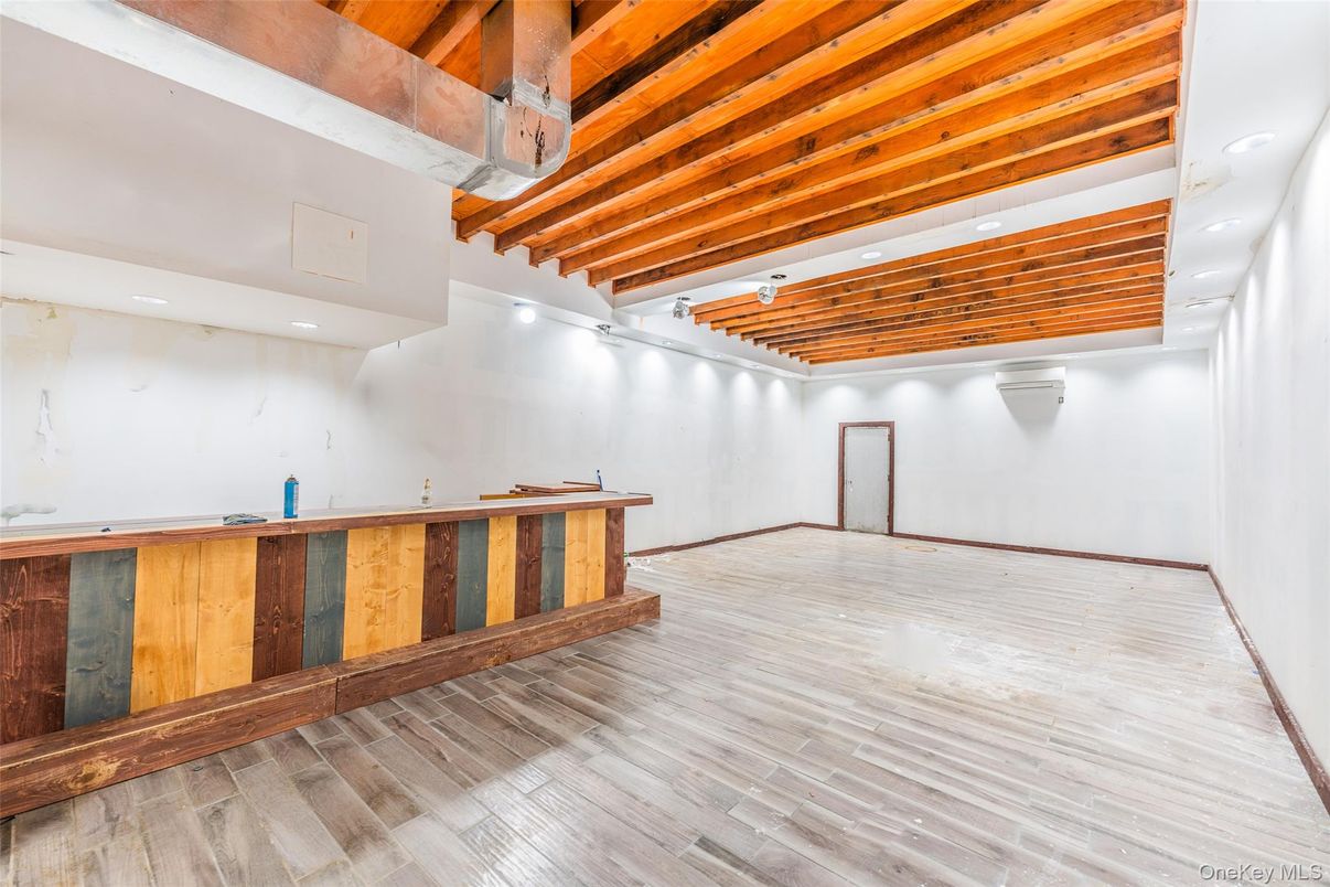 Interior, Recessed Lighting, Wooden Beams, Wood Texture Flooring