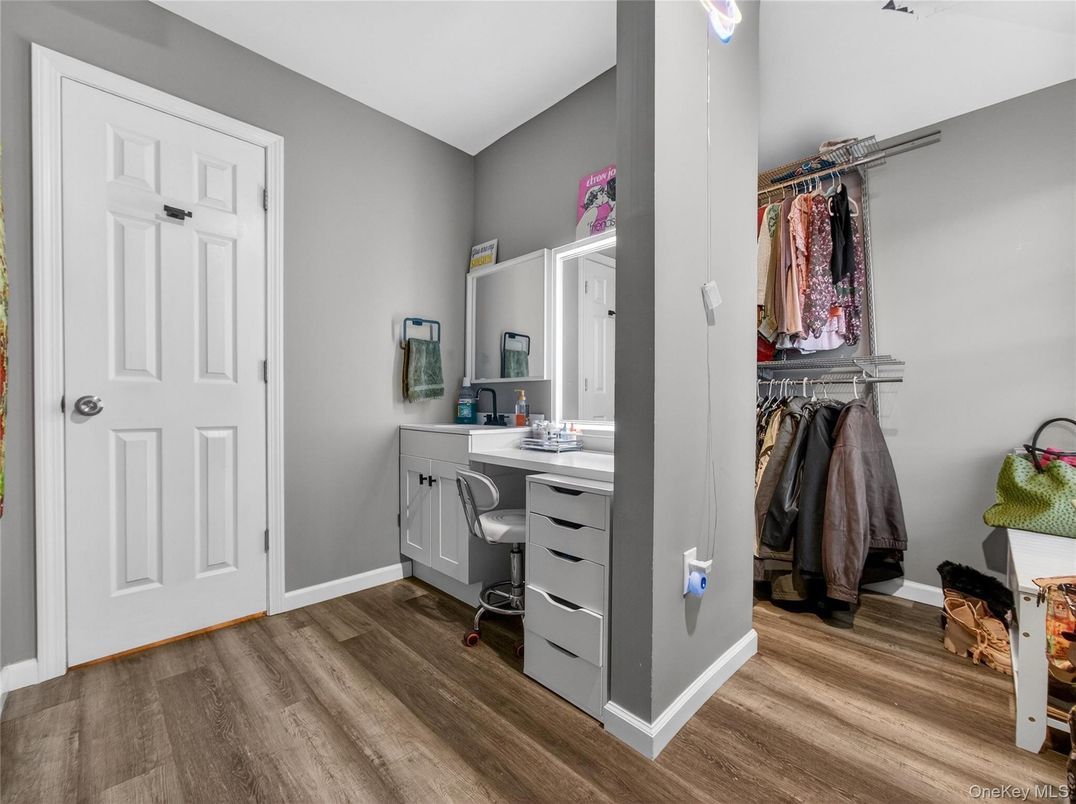 Home Office, Interior, Walk-in Closets, Wood Texture Flooring