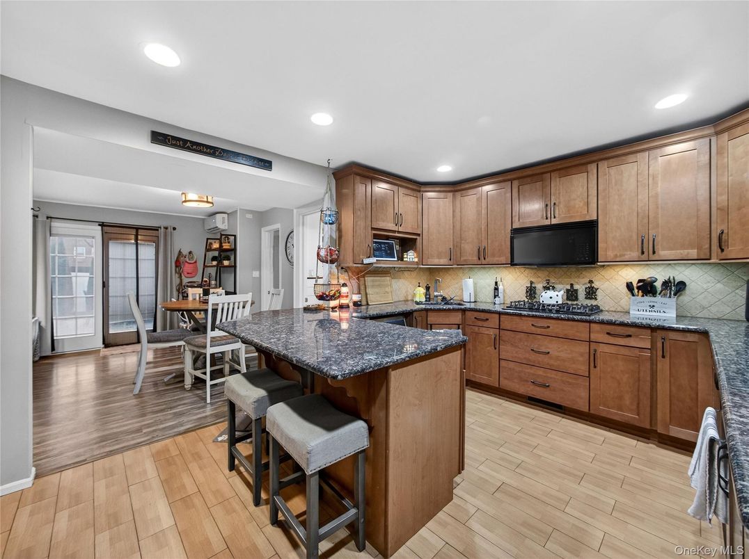 Dining room, Interior, Kitchen, Recessed Lighting, Wood Texture Flooring