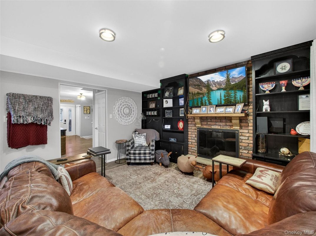 Fireplace, Interior, Living room, Recessed Lighting