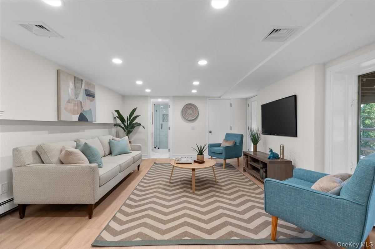 Interior, Living room, Recessed Lighting, Wood Texture Flooring