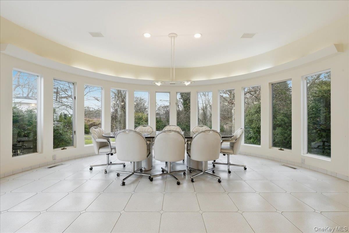 Dining room, Interior, Pendant Lights, Recessed Lighting