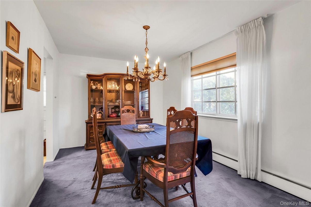 Chandelier, Dining room, Interior