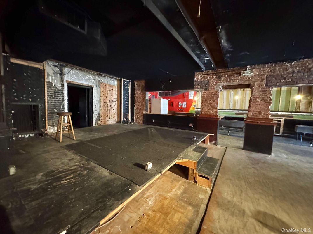 Exterior, Stone Walls