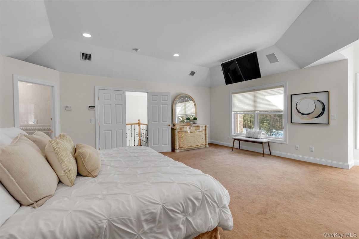 Bedroom, Interior, Recessed Lighting