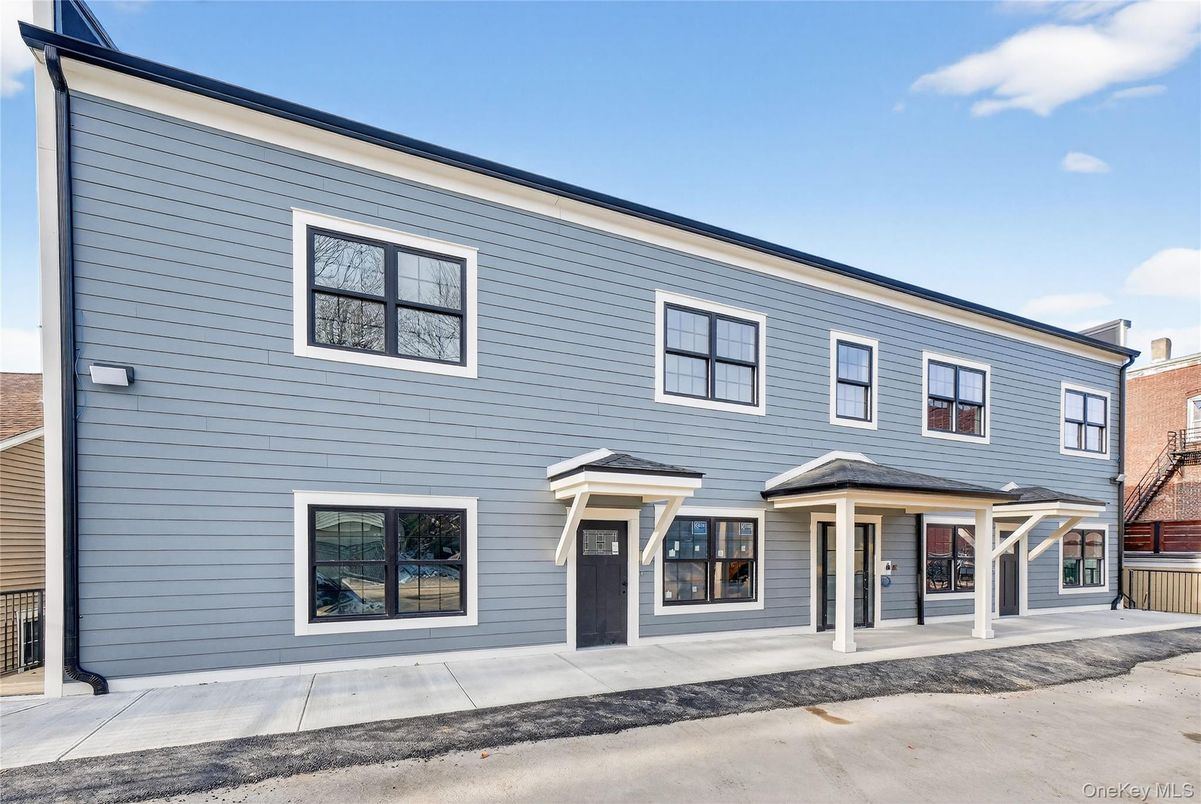 Exterior, Facade, Georgian