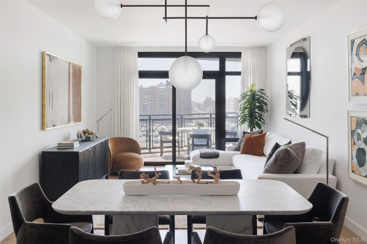 Dining room, Interior, Living room, Pendant Lights
