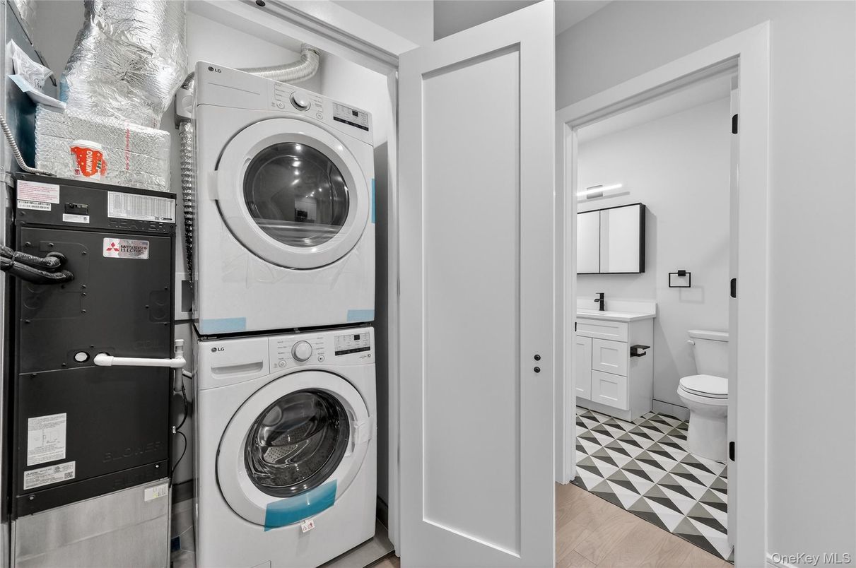 Bathroom, Interior, Utility Closets, Washer