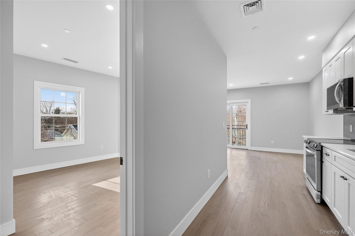 Empty room, Interior, Kitchen, Recessed Lighting, Wood Texture Flooring