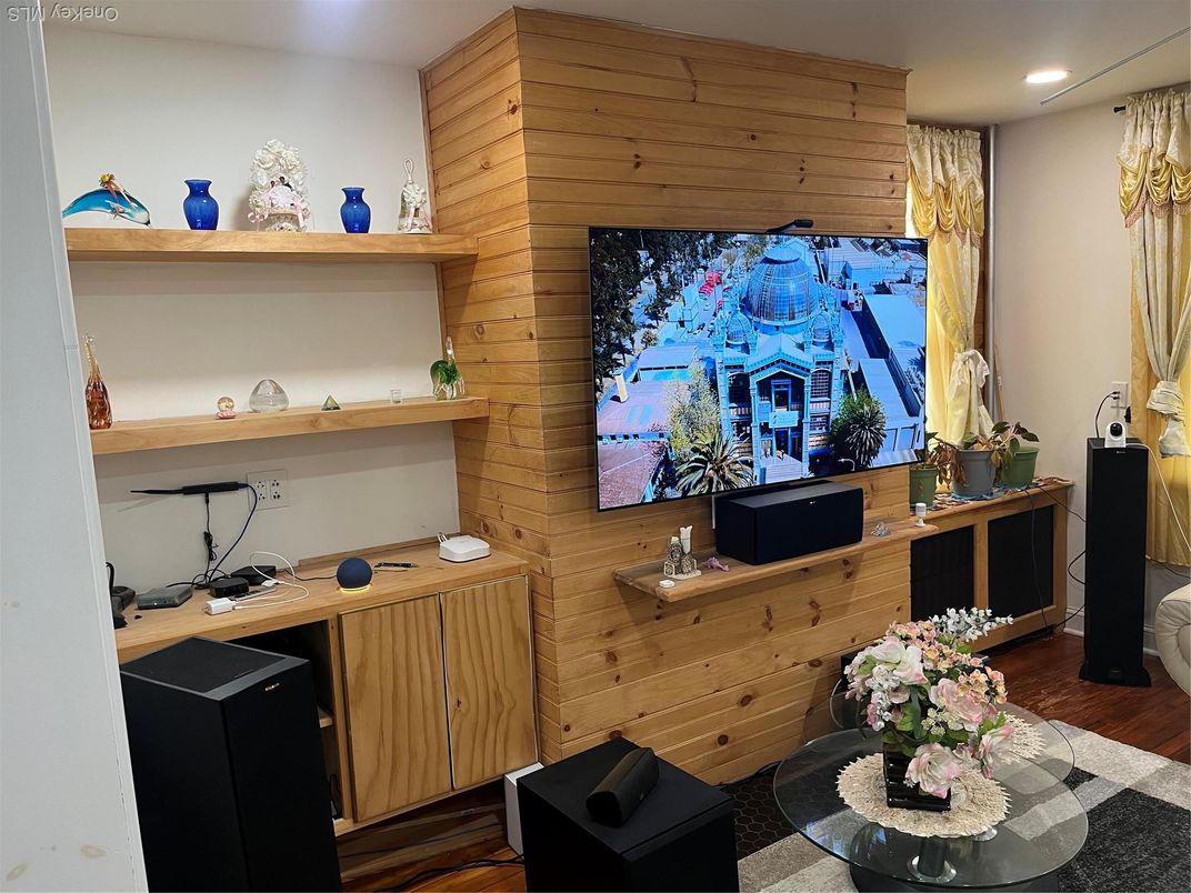 Interior, Wooden Walls