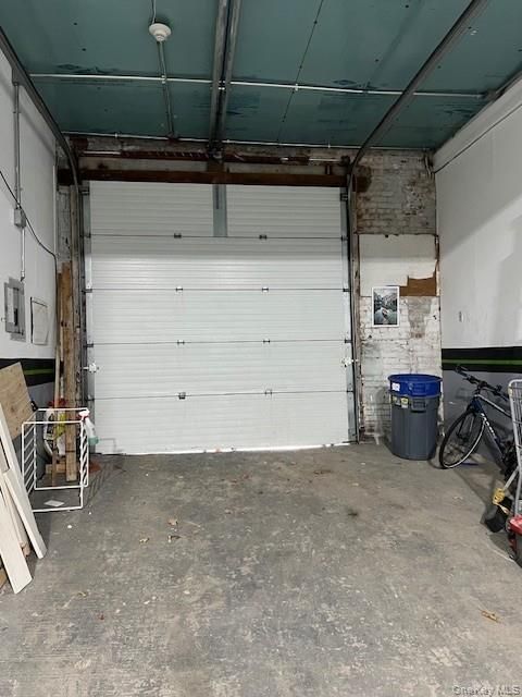 Garage, Interior