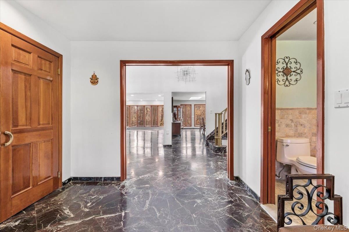 Bathroom, Interior, Marble, Recessed Lighting
