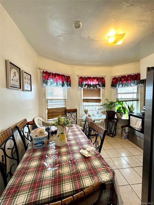 Dining room, Interior