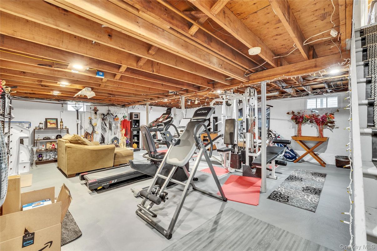 Fitness Equipment, Interior, Wooden Beams, Wooden Ceilings