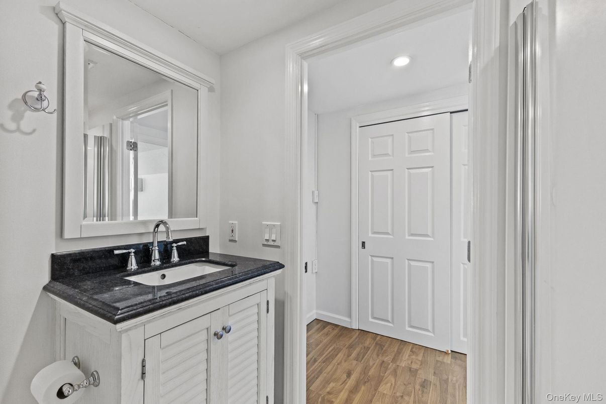 Bathroom, Interior, Recessed Lighting, Wood Texture Flooring