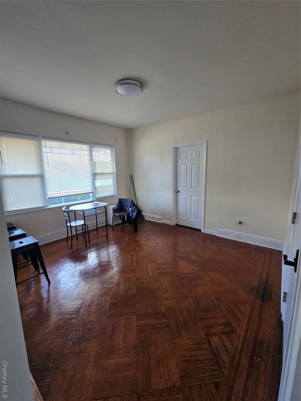 DE Listing image placeholder