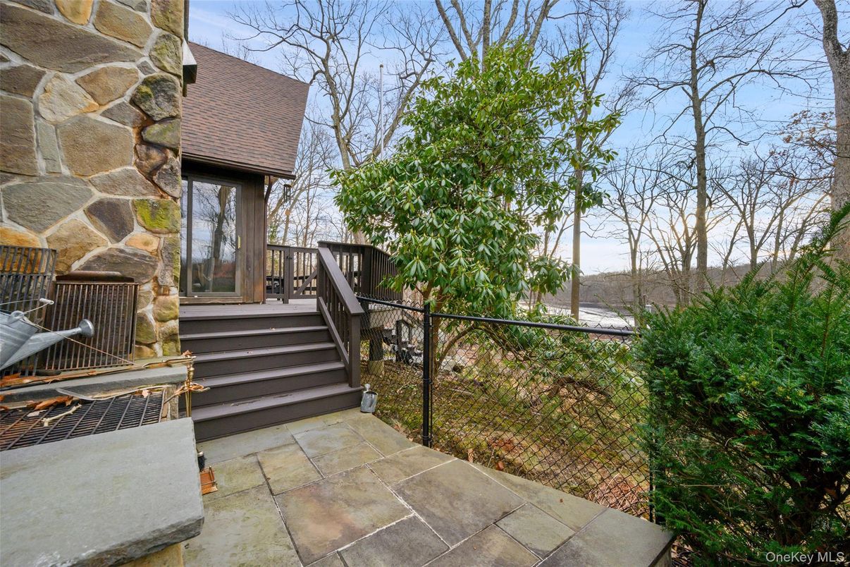 DE Listing image placeholder