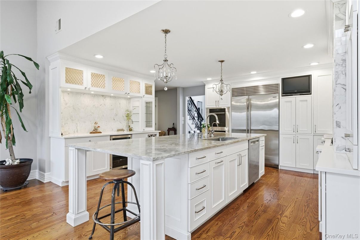 Chandelier, Interior, Kitchen, Pendant Lights, Recessed Lighting, Stainless Steel Appliances, Wood Texture Flooring