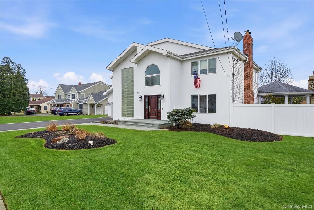 Backyard, Exterior, Facade, French Provincial