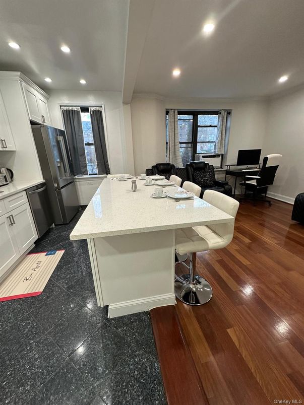 DE Listing image placeholder