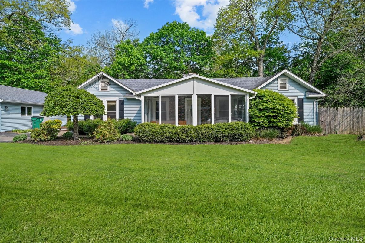 Backyard, Exterior, Facade, Ranch