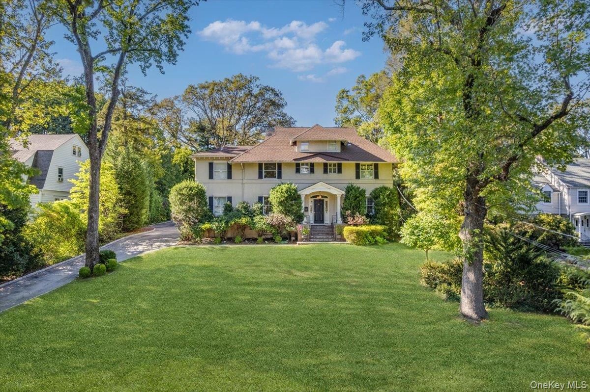 Backyard, Exterior, Facade, French Provincial