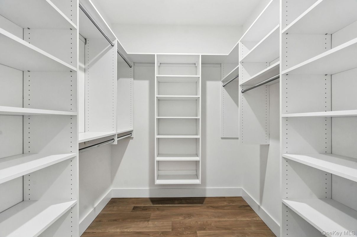 Interior, Walk-in Closets, Wood Texture Flooring