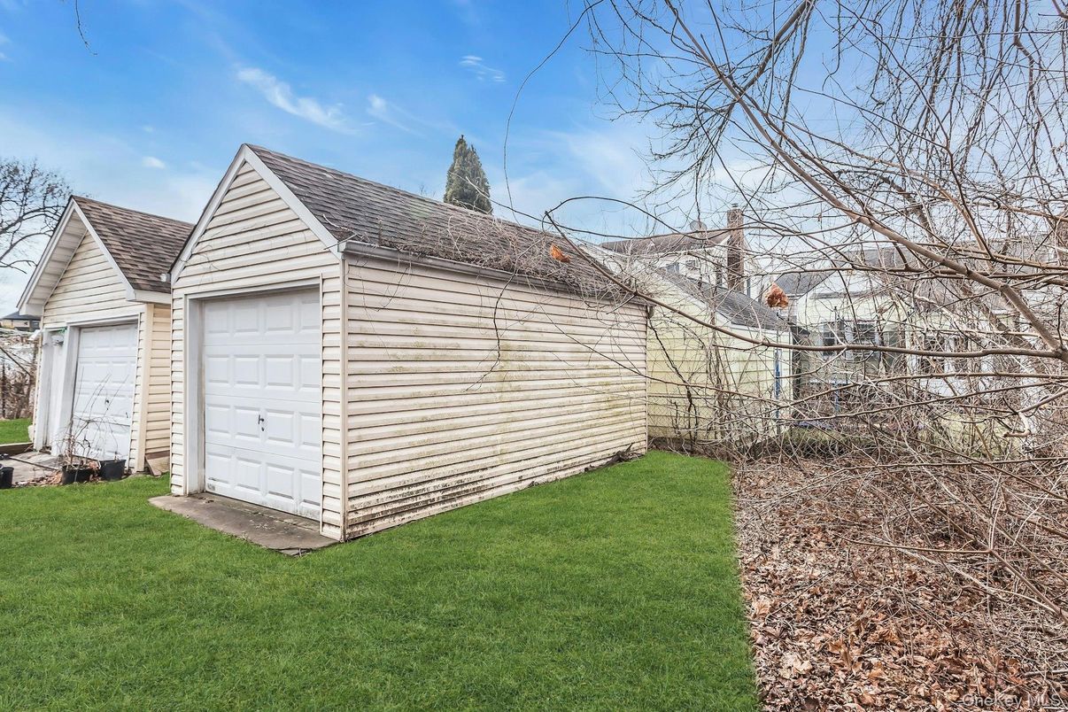 Backyard, Detached Garage, Exterior