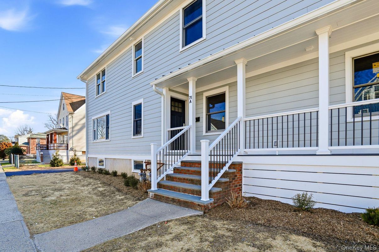 Exterior, Facade, None