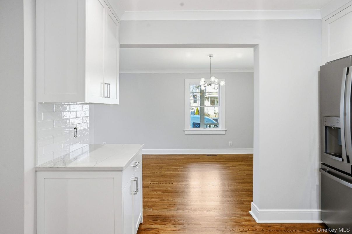 Chandelier, Interior, Kitchen, Wood Texture Flooring
