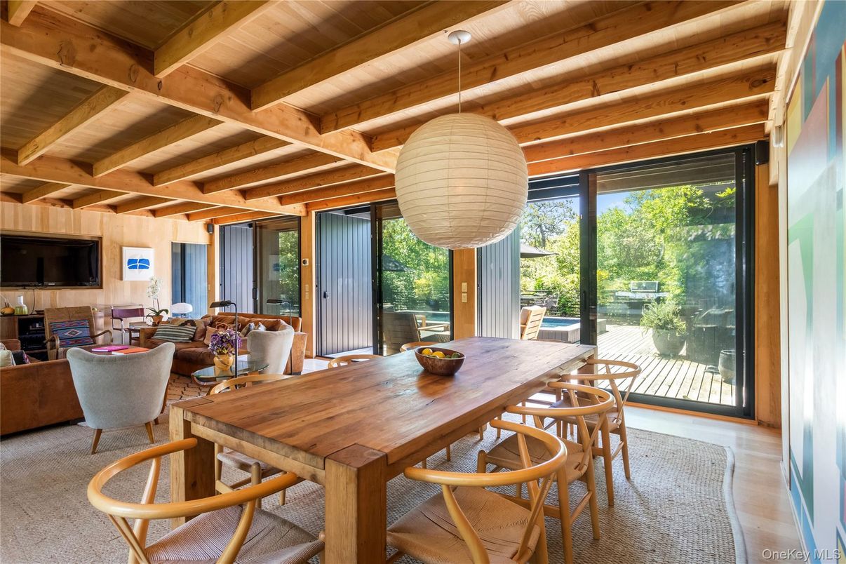 Dining room, Interior, Living room, Pendant Lights, Wooden Beams, Wooden Ceilings