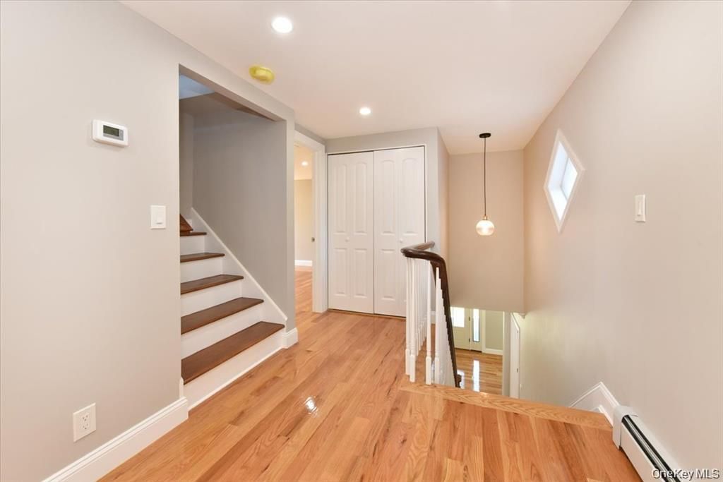 Interior, Pendant Lights, Recessed Lighting, Wood Texture Flooring