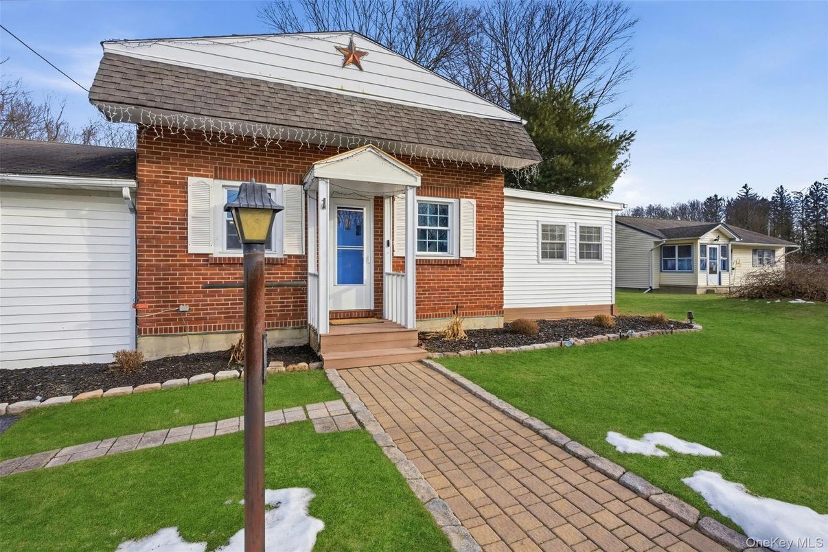 Exterior, Facade, Brick Facade, Cape Cod