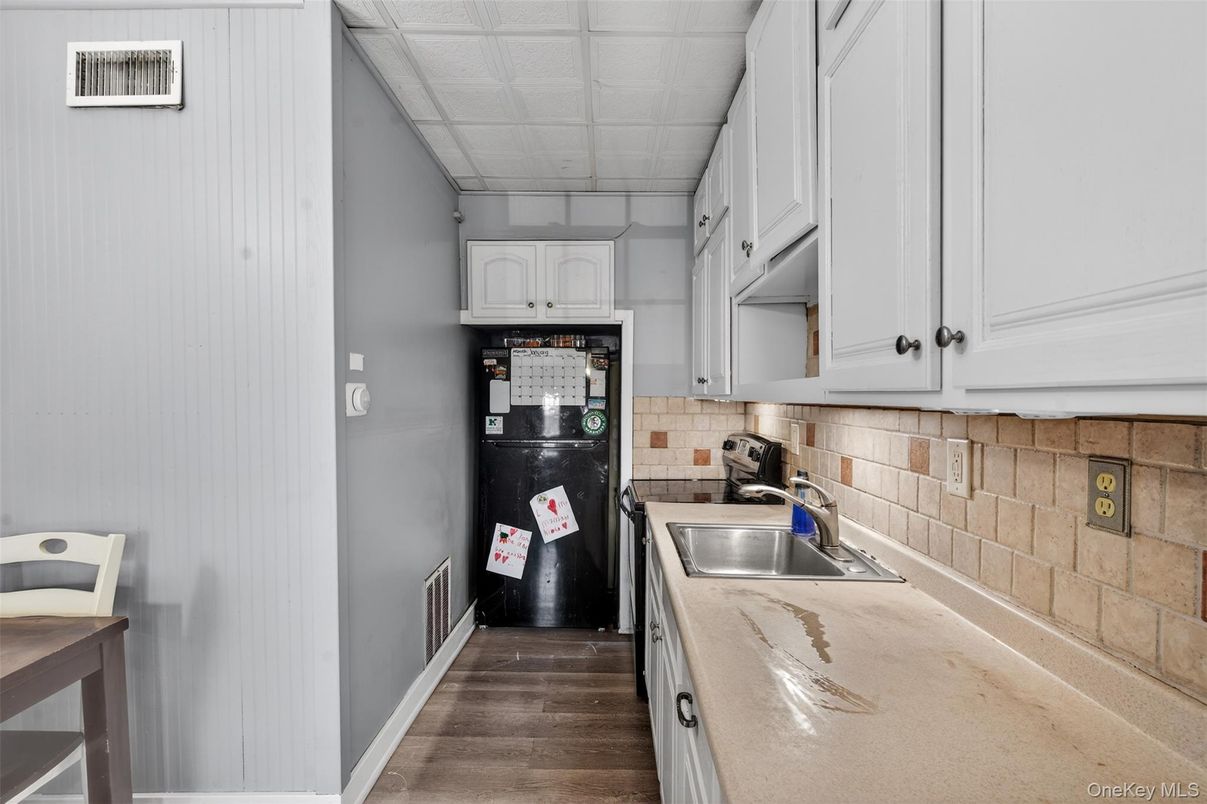 Interior, Kitchen, Stone Walls, Wood Texture Flooring