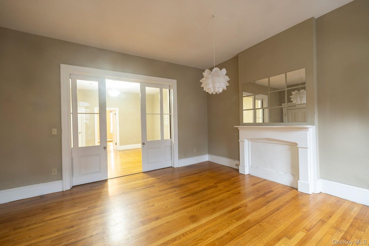 Empty room, Interior, Pendant Lights, Wood Texture Flooring
