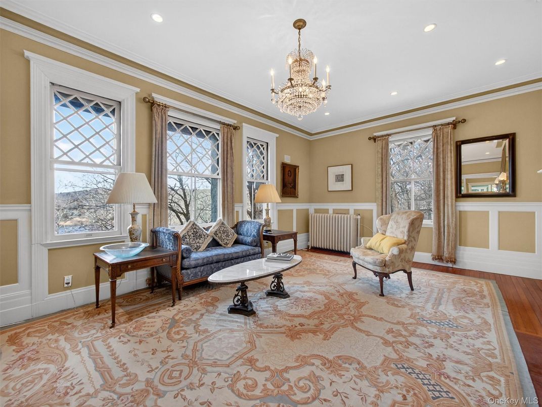 Chandelier, Interior, Living room, Recessed Lighting, Wood Texture Flooring