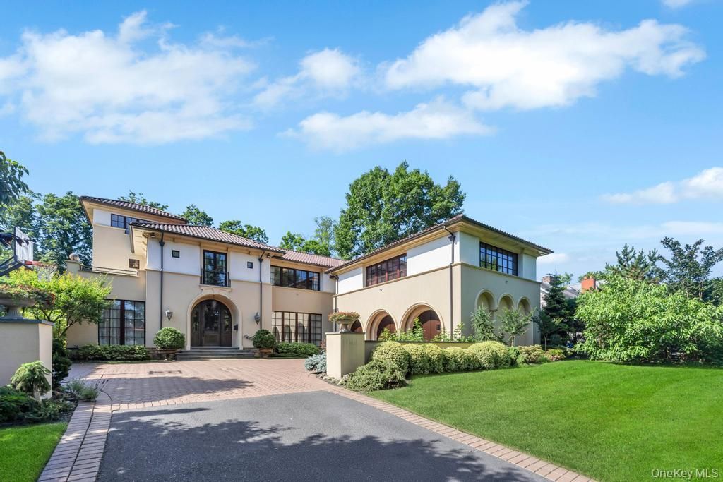 Backyard, Exterior, Facade, Mediterranean