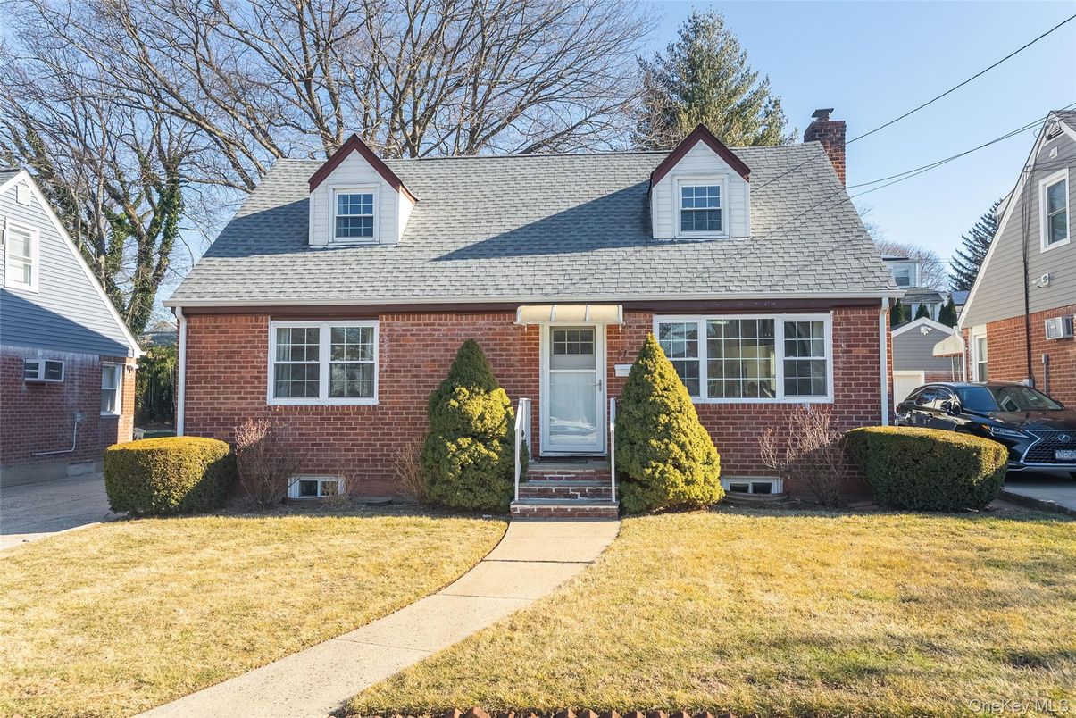 Exterior, Facade, Brick Facade, Cape Cod