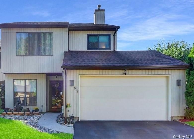 Attached, Exterior, Facade, Farmhouse