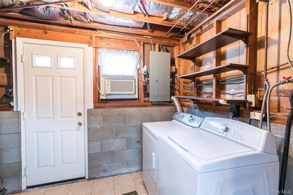 Interior, Washer, Wooden Walls