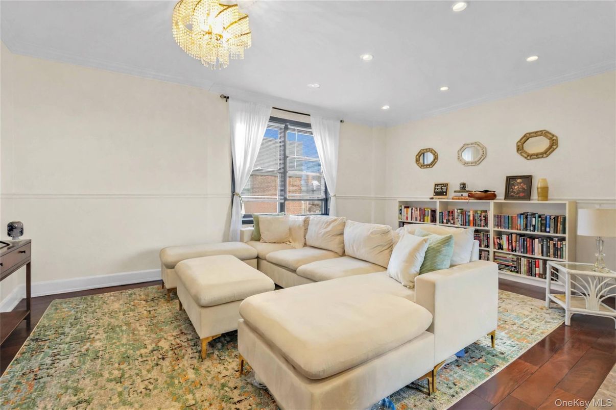 Chandelier, Interior, Living room, Recessed Lighting, Wood Texture Flooring