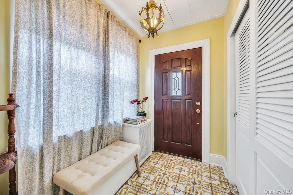 Chandelier, Interior, Pendant Lights