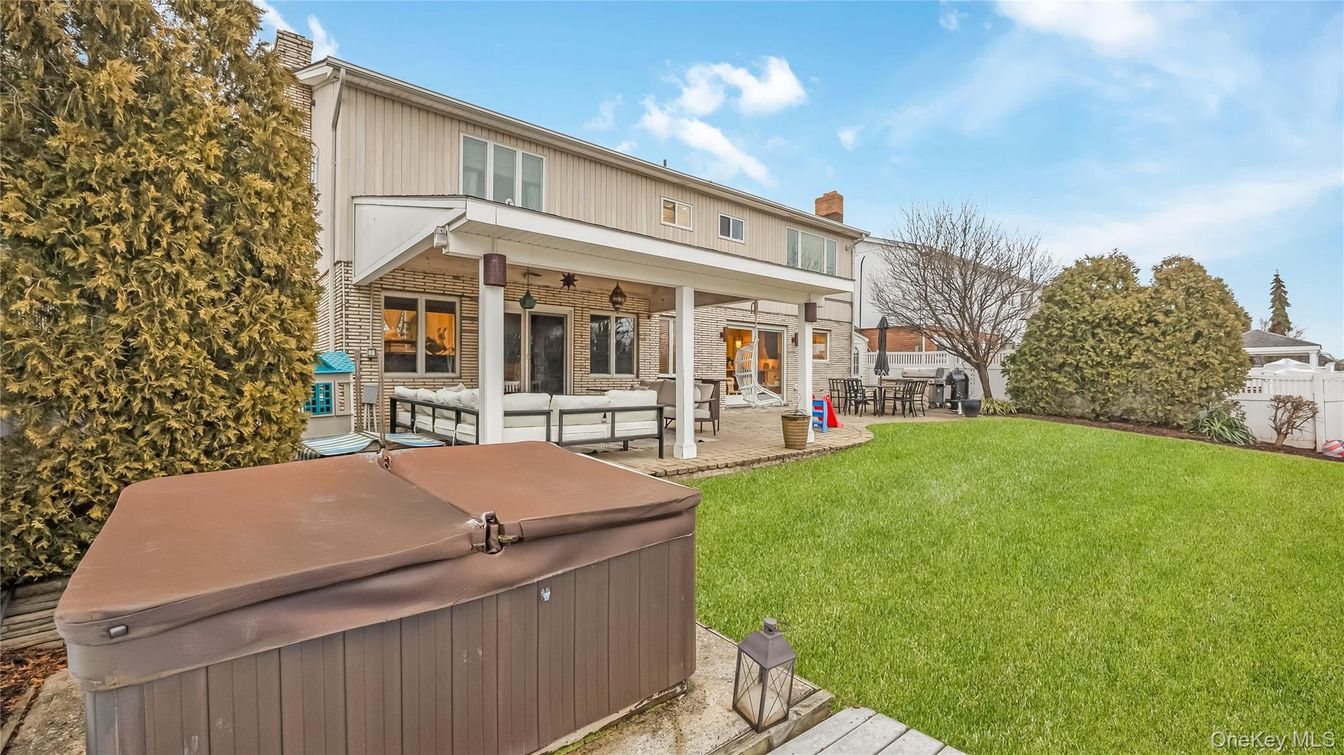 Backyard, Exterior, Hot Tub