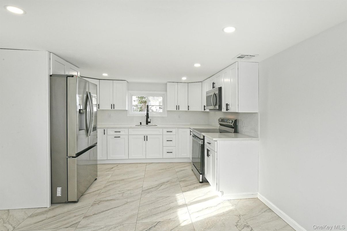 Interior, Kitchen, Marble, Recessed Lighting, Stainless Steel Appliances