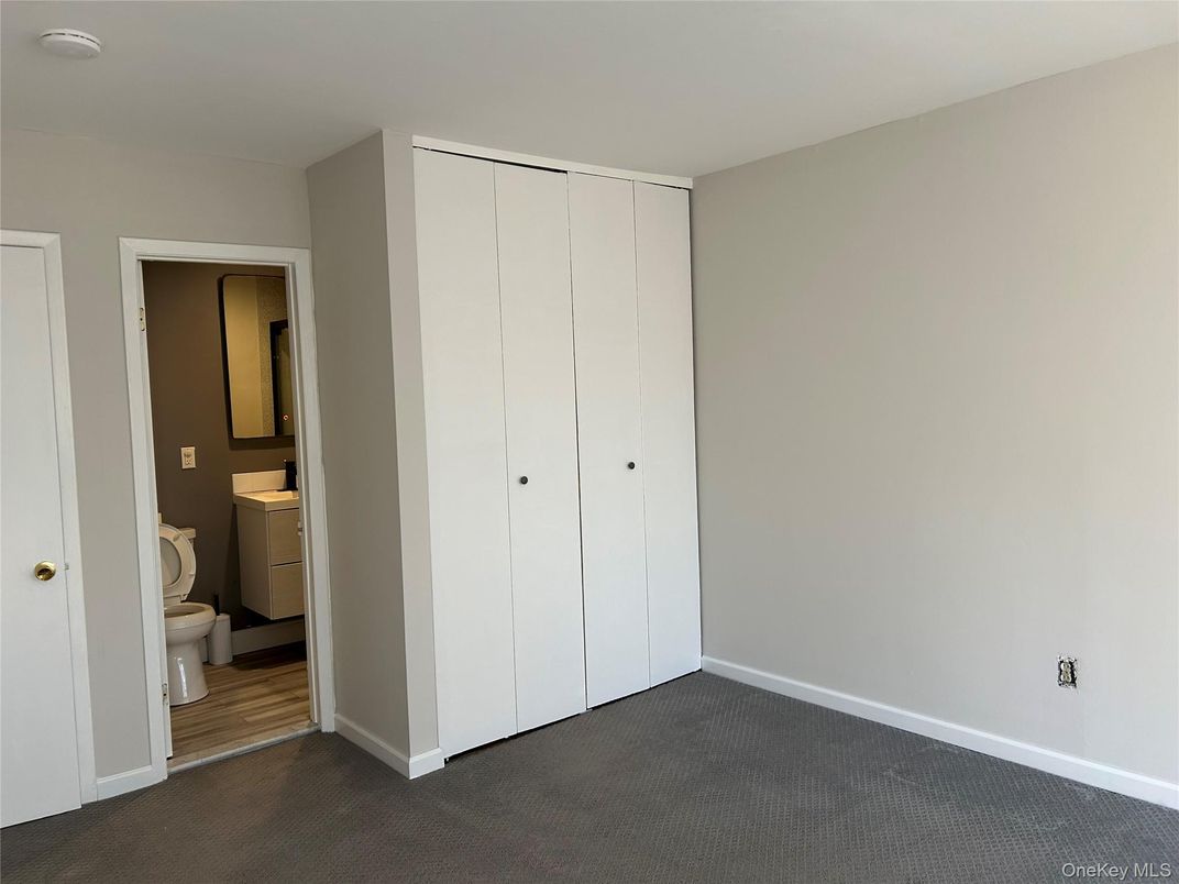 Bathroom, Empty room, Interior