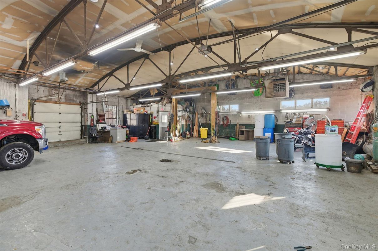 Garage, Interior, Stone Walls