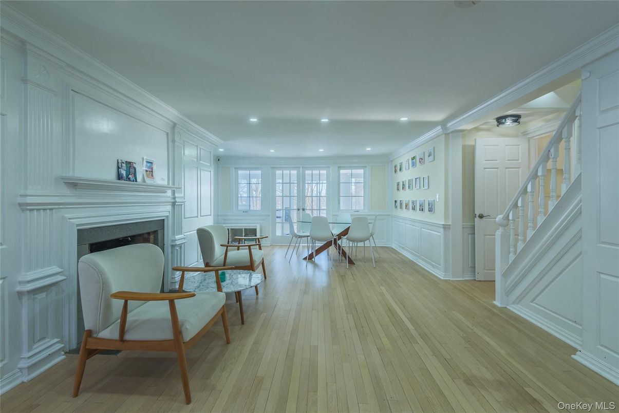 Dining room, Fireplace, Interior, Recessed Lighting, Wood Texture Flooring